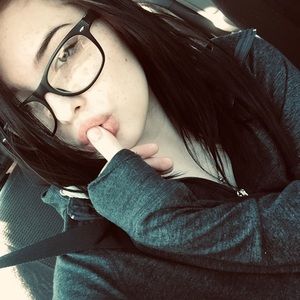 Meet your Posher, Harmony